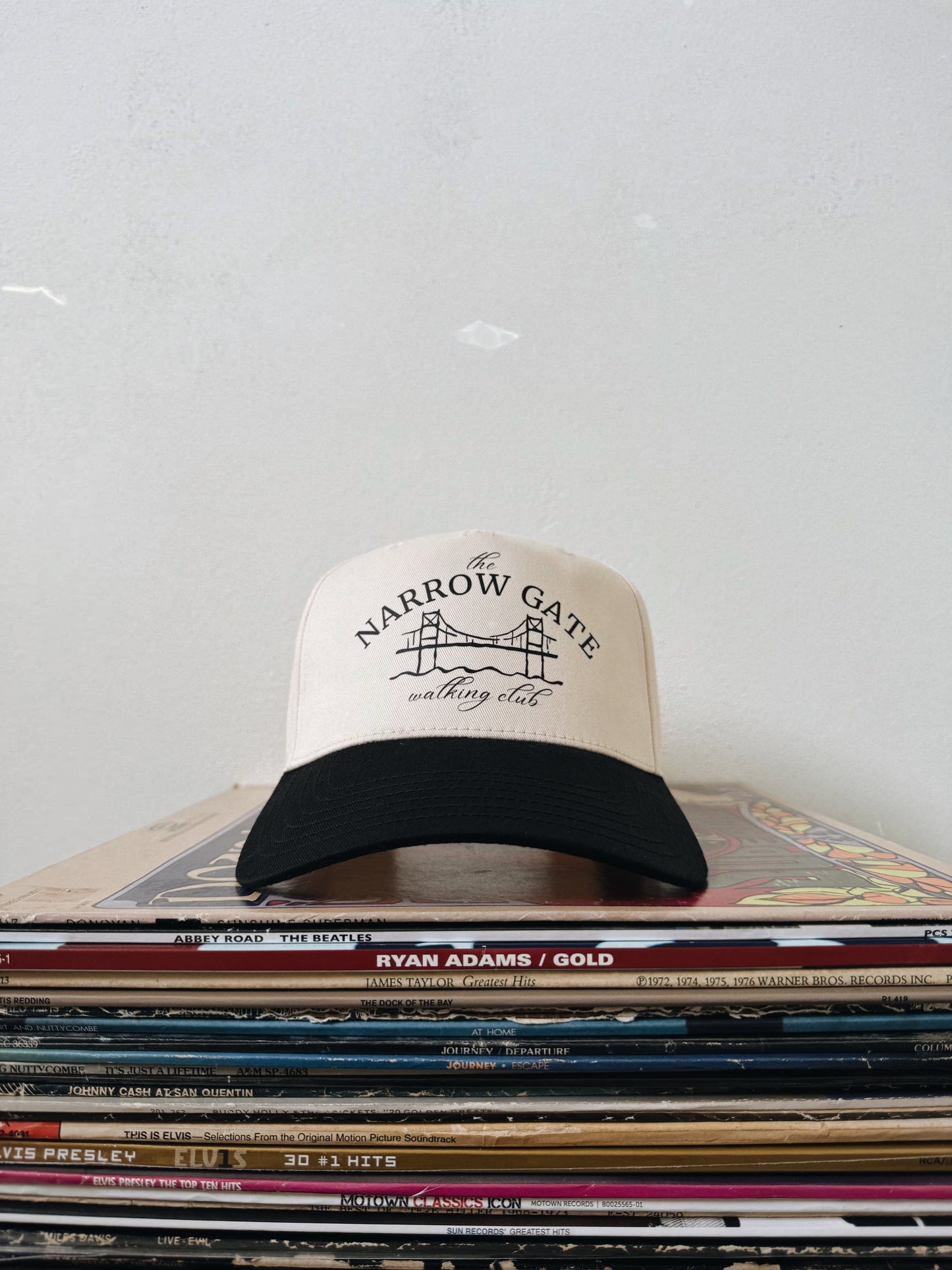 NARROW GATE WALKING CLUB BASEBALL HAT
